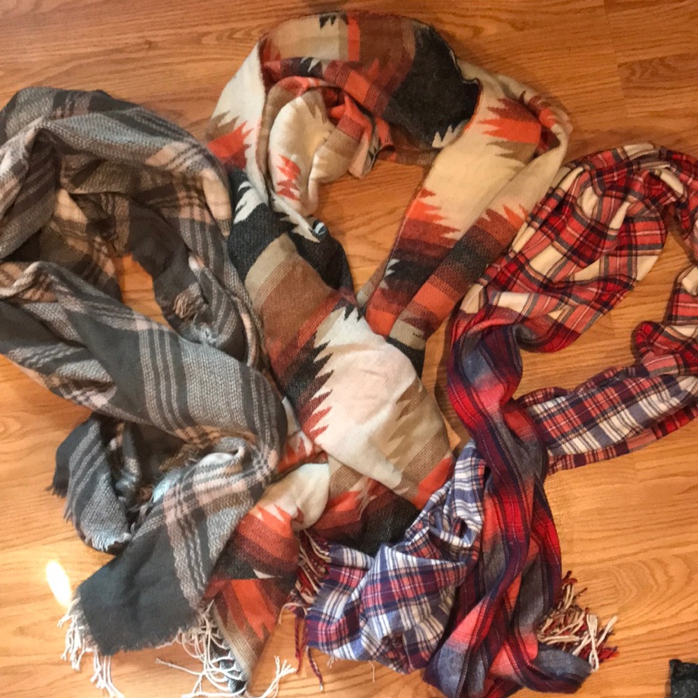 3 fall scarfs